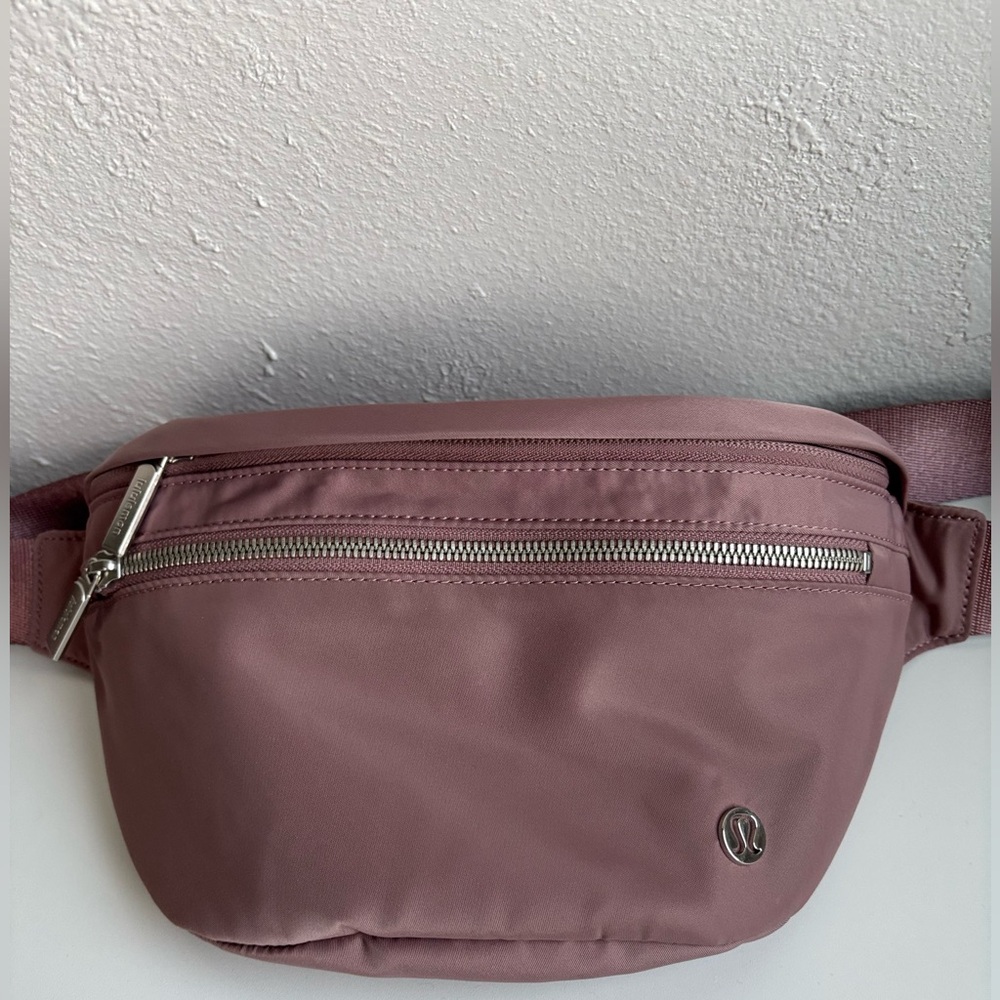 lululemon athletica Mauve Pink Waist Pack with Silver Hardware